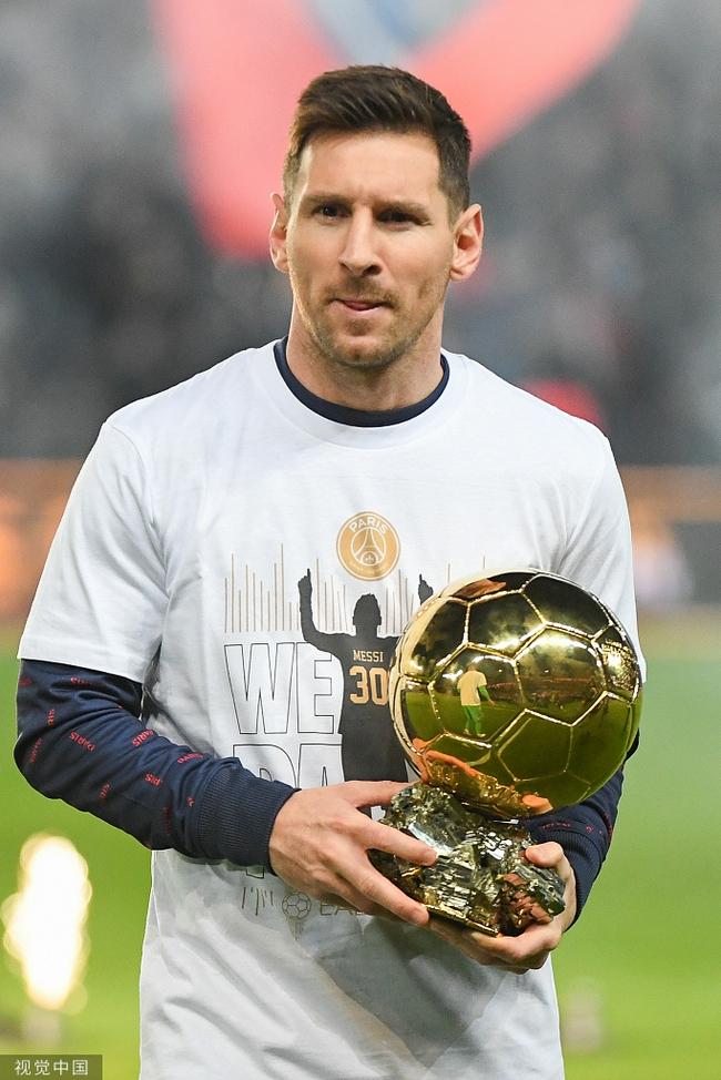 官方：上海申花宣布38岁的于汉超正式退役