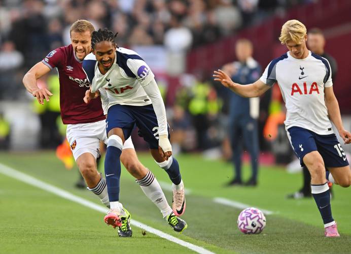 弗莱彻：今天要拿出一场曼联式的表现，努力踢出进攻性的足球