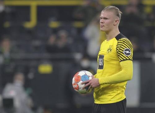 第五人格双喜临门！周年庆伴COAVI全球总决赛，监管新皇新后来临！