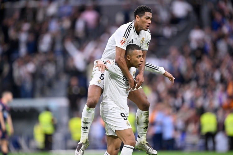 LPL遭巨大打击！中韩大战溃败，二队输给日本赛区，未来一片黑暗