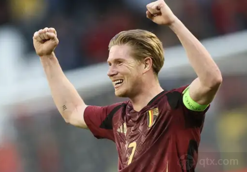 [NBA]科林斯活力十足 飞身暴扣势大力沉