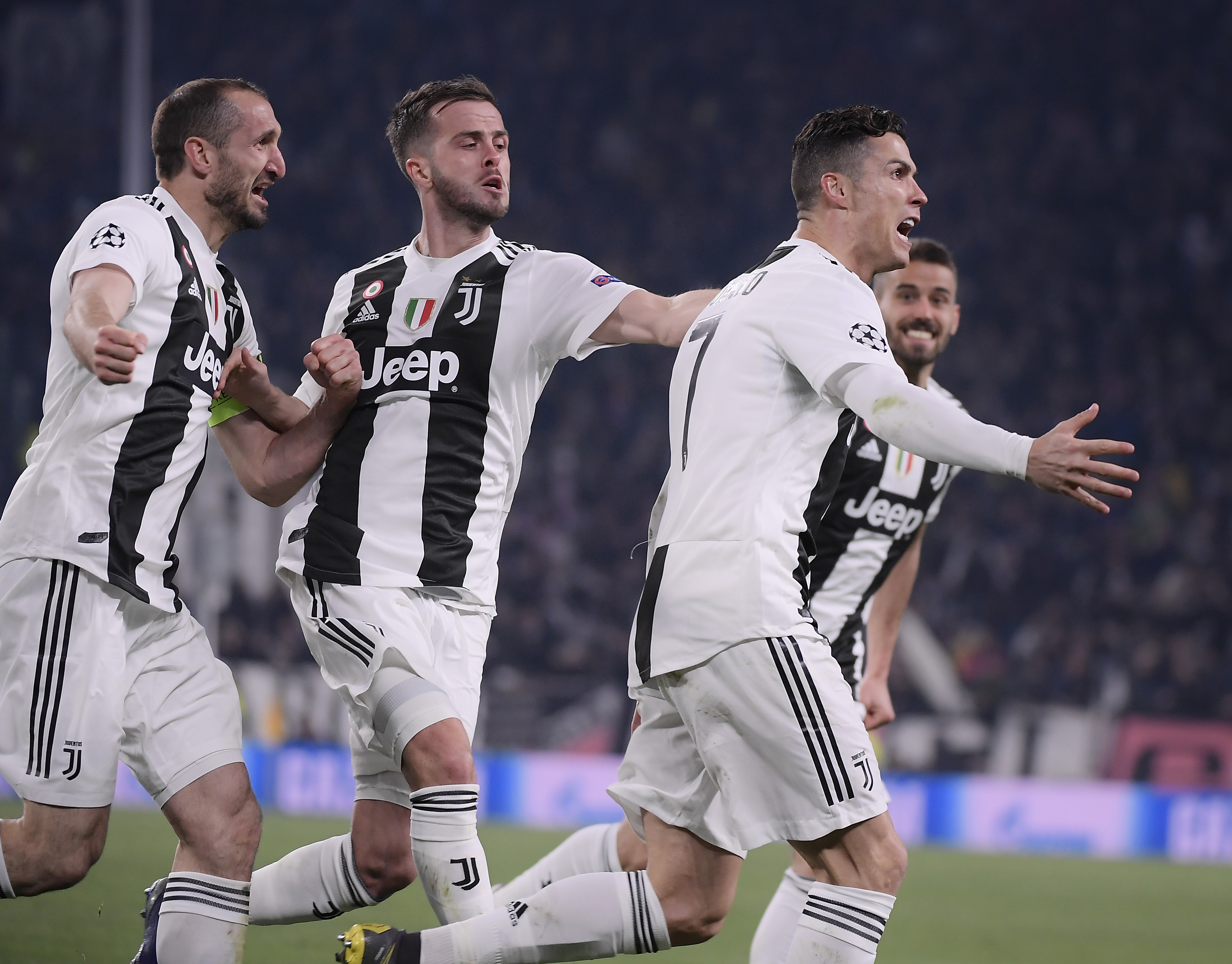 《圣歌》2.0还很遥远：目前才开始孵化想法 团队只有30人